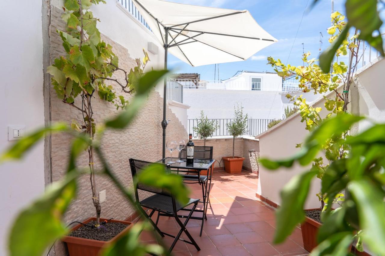 Wineart House, Terracielo Indipendente Nel Centro Di Apartment Monopoli